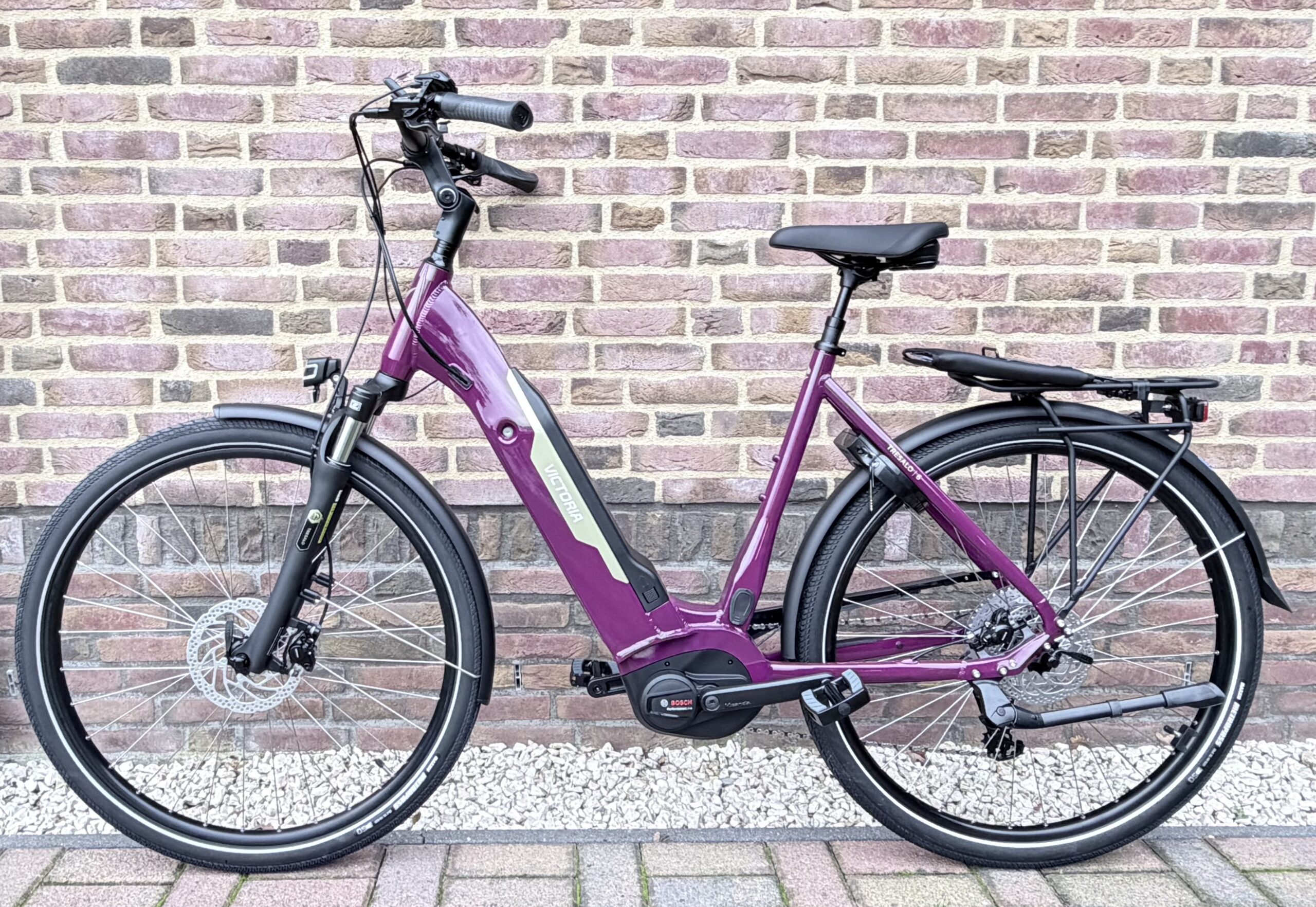 Nieuwe Victoria Tresalo 6 . Bosch performance middenmotor . BES3
