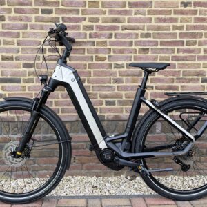 Bergamont E-Ville . 625 wh. 54 cm. Bosch performance cx